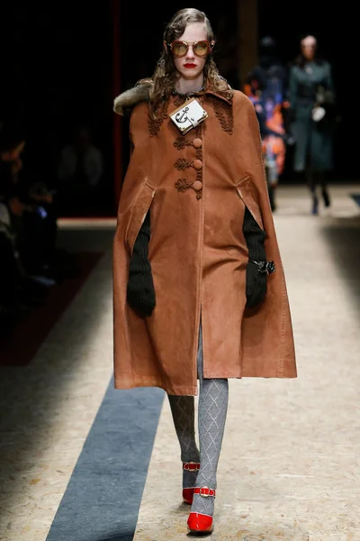 Look 35